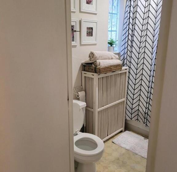 مبيت وإفطار The Brower House