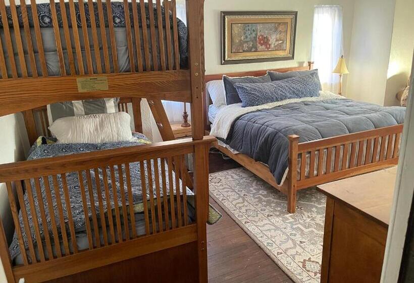 مبيت وإفطار The Brower House