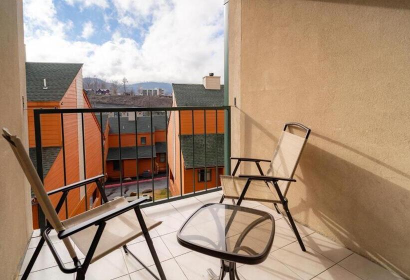 Condo In Gatlinburg Very Peaceful   10 Min Walk To Main Strip