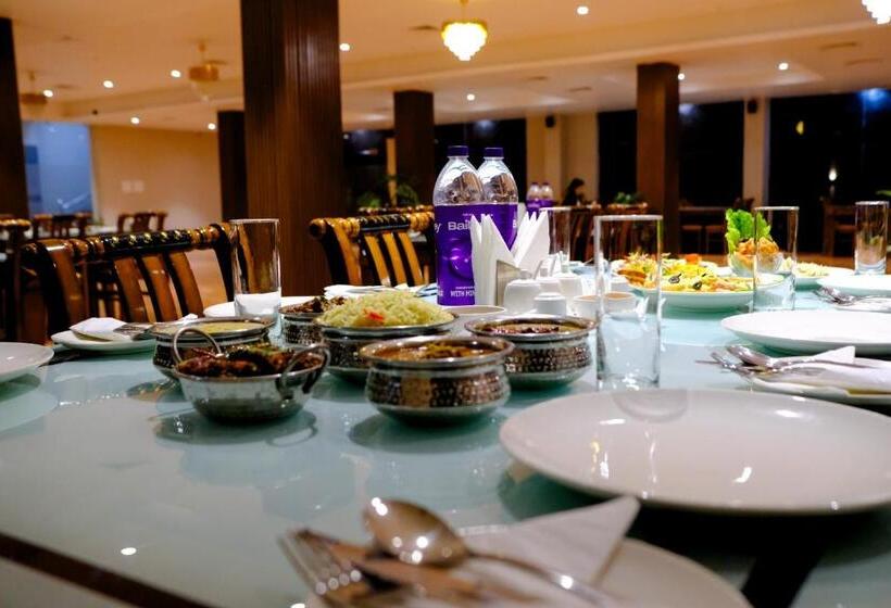 Finn S Weaver Resort, Kaziranga