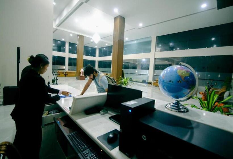 Finn S Weaver Resort, Kaziranga