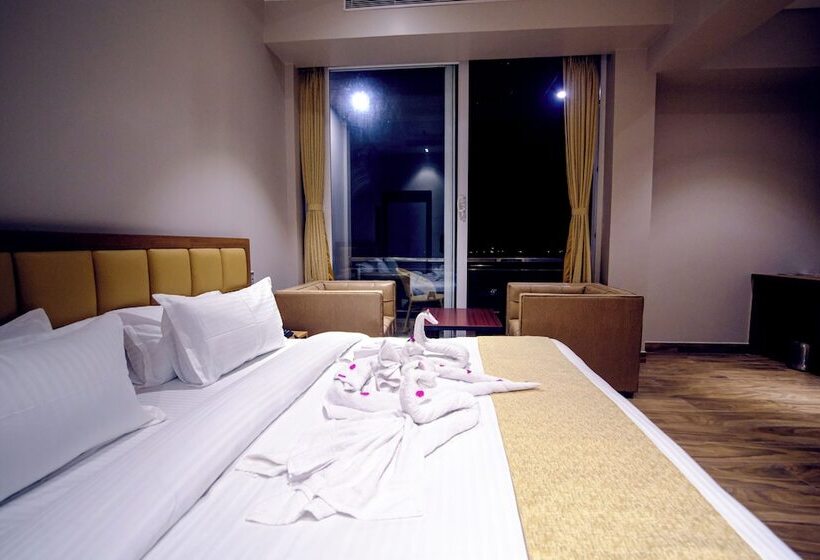 Finn S Weaver Resort, Kaziranga