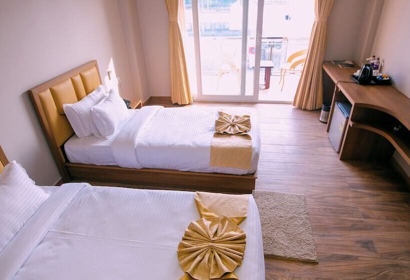 Finn S Weaver Resort, Kaziranga