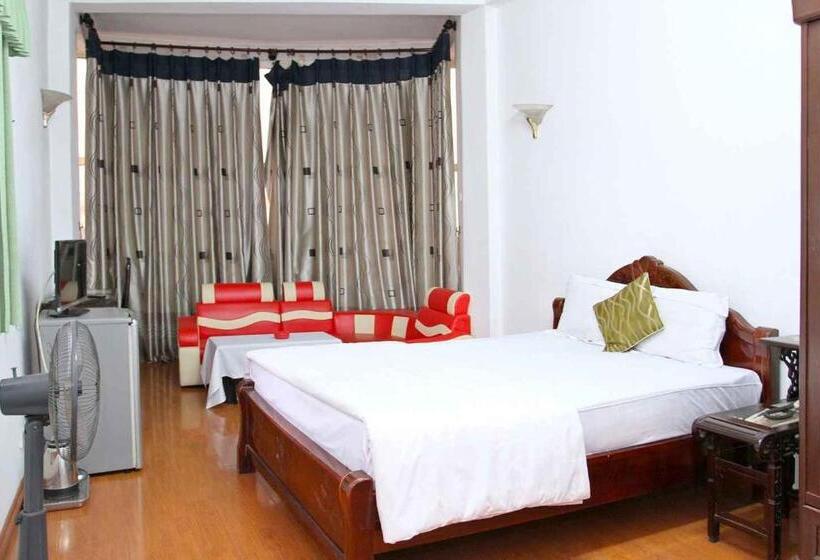Hoàng Cường Hotel 15 Nguyễn Thái Học
