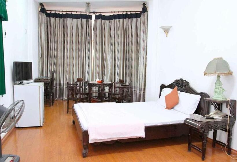 Hoàng Cường Hotel 15 Nguyễn Thái Học