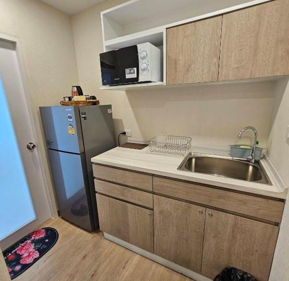 酒店 คอนโดอีสวิลบางแสน