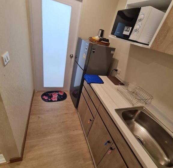 酒店 คอนโดอีสวิลบางแสน