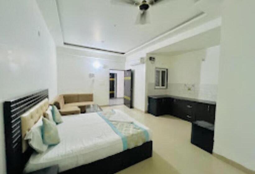 Отель Anamsa Residency Vrindavan