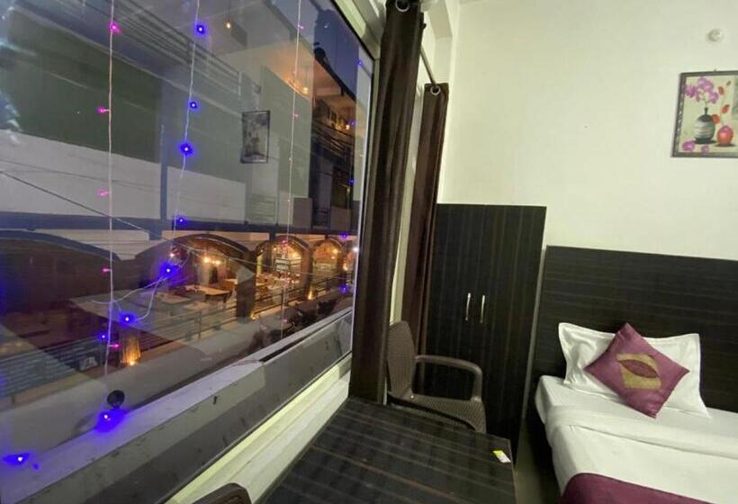 בית מלון כפרי Ananta Inn By Wb Inn