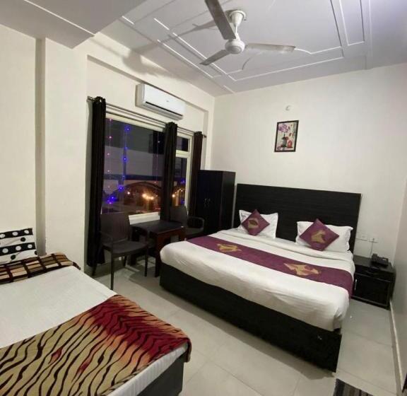 בית מלון כפרי Ananta Inn By Wb Inn