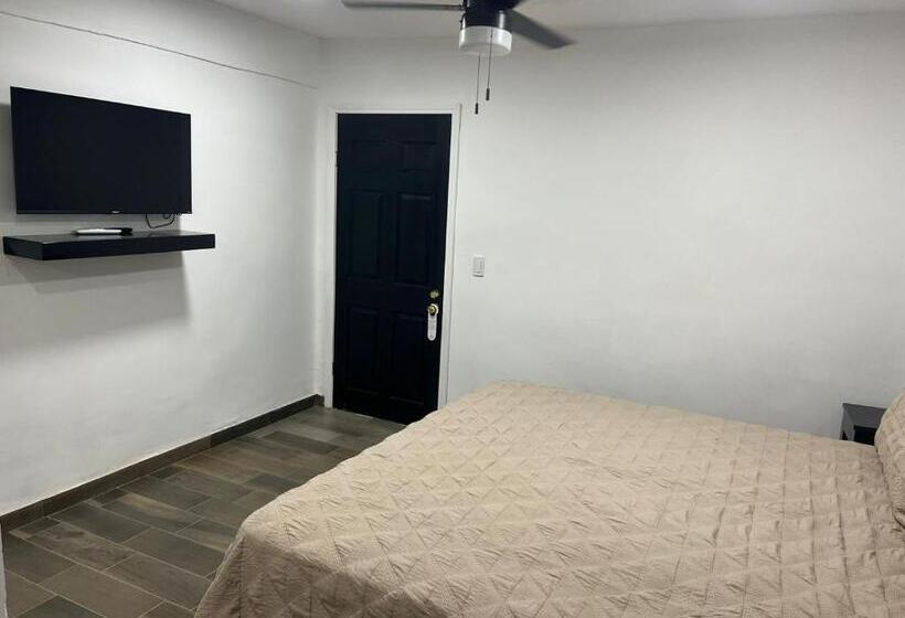 فندق And Suites Cananea