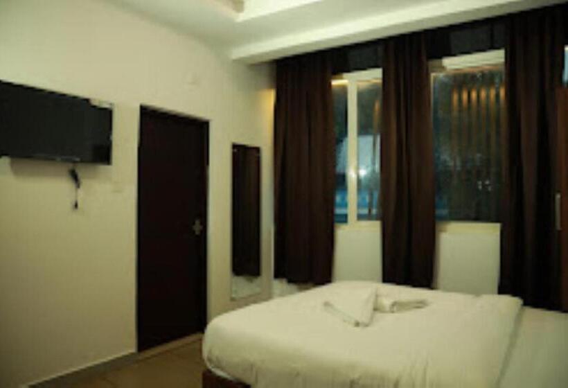 Отель Aroma Inn Kerala