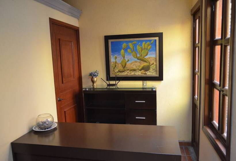 هتل Art Gallery Casona De Los Milagros