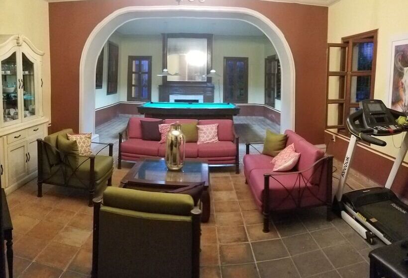 هتل Art Gallery Casona De Los Milagros