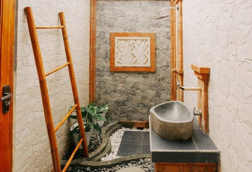 בית מלון כפרי Camaradvipa Retreat Munduk