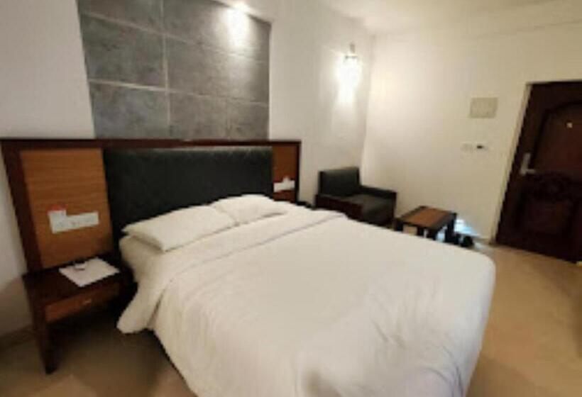 ホテル Chateau Woods Kerala