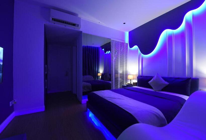 هتل Chiic House 3   Khách Sạn Tình Yêu