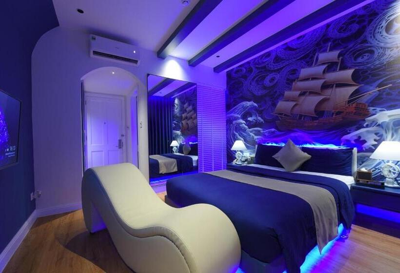 هتل Chiic House 3   Khách Sạn Tình Yêu