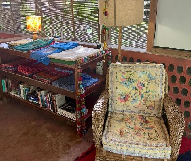 Hotel Dancing Dugong