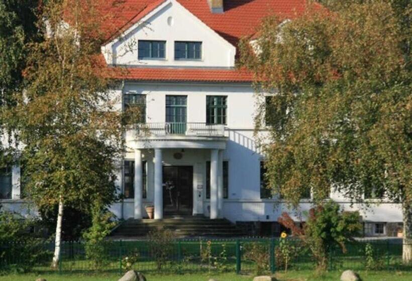 호텔 Ferien Am Schloss Duckwitz