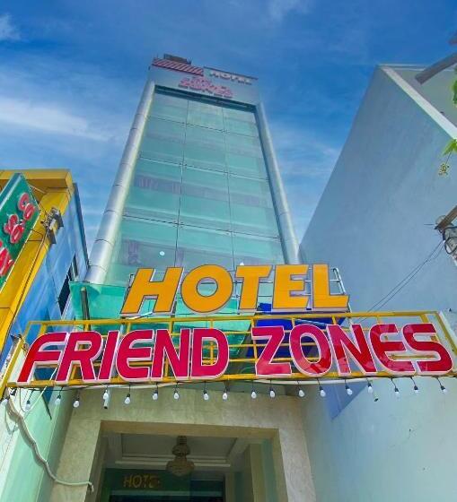 هتل Friendzones