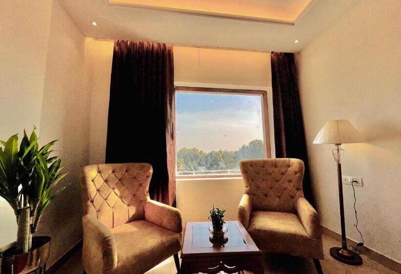 Ganges Blossam A Four Star Luxury Hotel & Resort