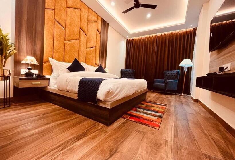 Ganges Blossam A Four Star Luxury Hotel & Resort