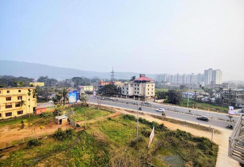 هتل Grace Inn Guest House, Near Airport And Ion Digital