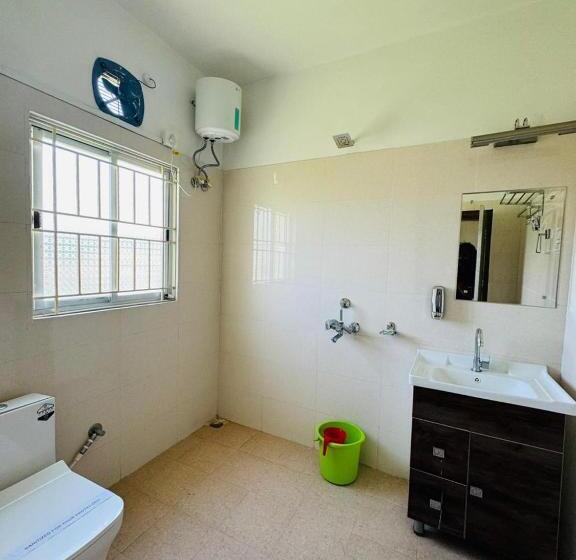 هتل Grace Inn Guest House, Near Airport And Ion Digital