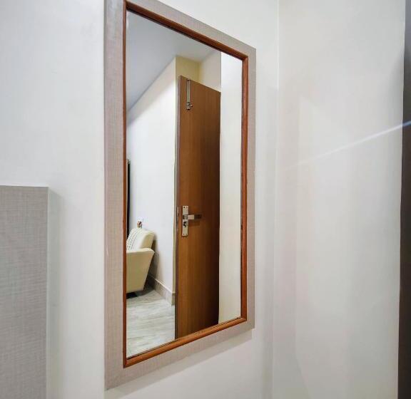 هتل Grace Inn Guest House, Near Airport And Ion Digital