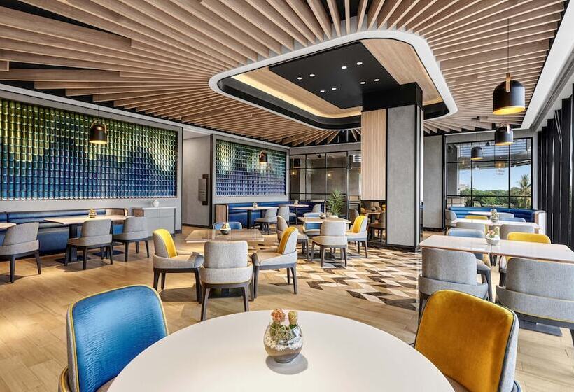 هتل Hyatt Place Makassar