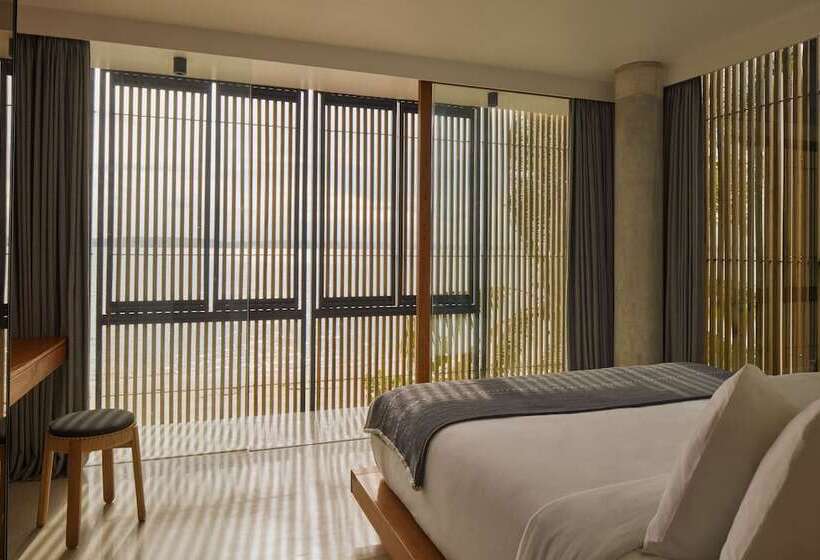 ホテル Innit Lombok