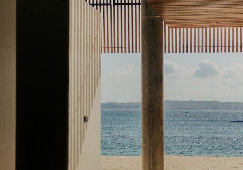 ホテル Innit Lombok