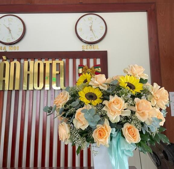 هتل Khách Sạn Khải Hoàn