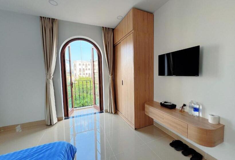 هتل Khách Sạn Tam Hữu