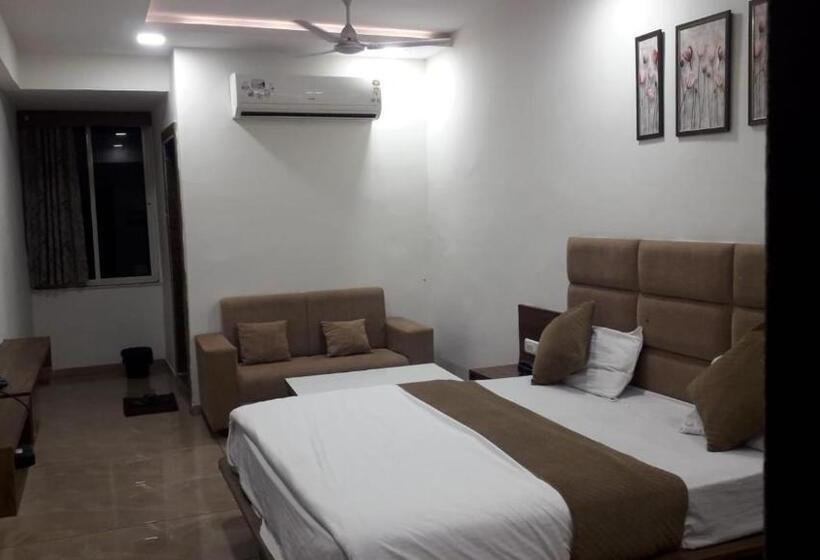 בית מלון כפרי Legend