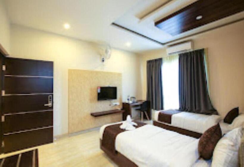 Отель Mazus Inn Kerala