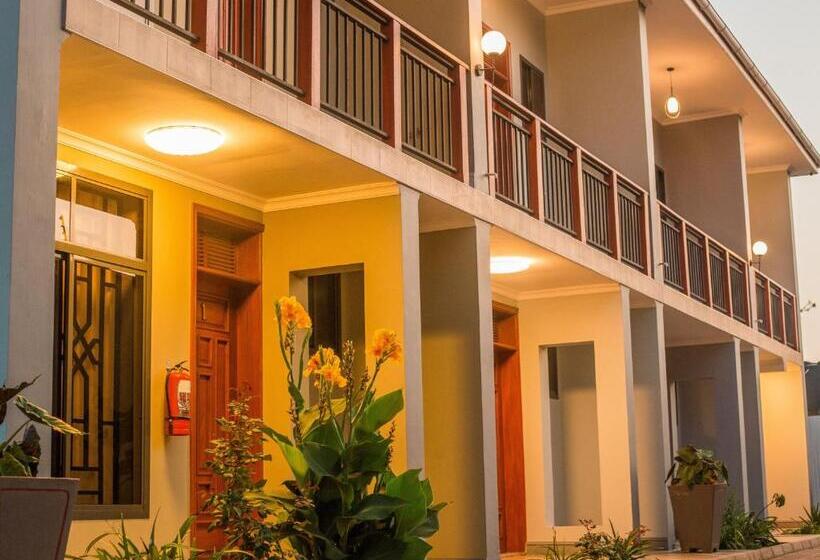 Medan Hotel & Apartments