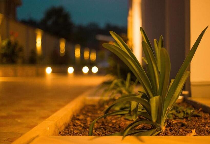 Medan Hotel & Apartments