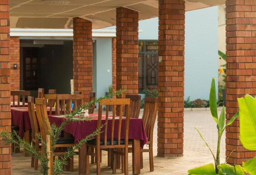 Medan Hotel & Apartments