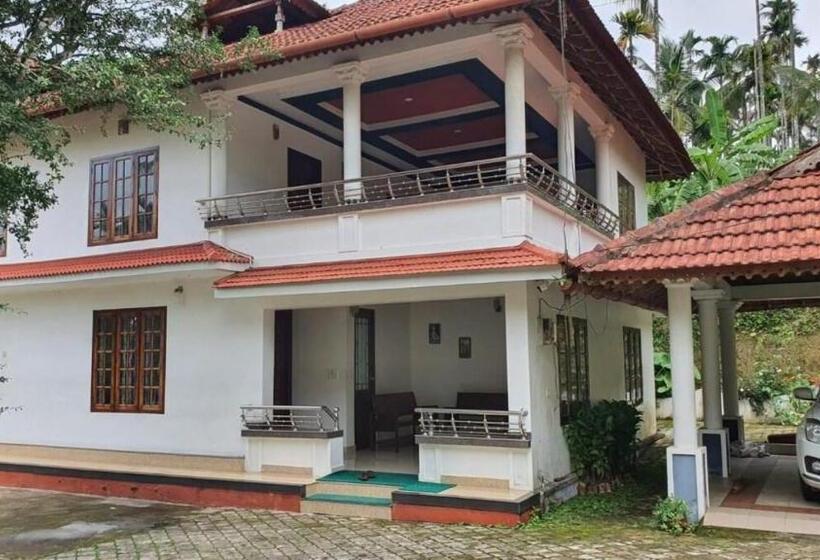 Отель Misty Gate Kerala