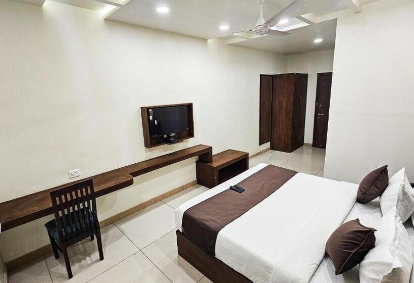 בית מלון כפרי Nova Shapar