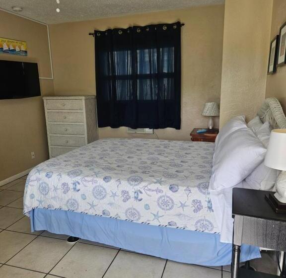 Отель Oasis Palms Resort