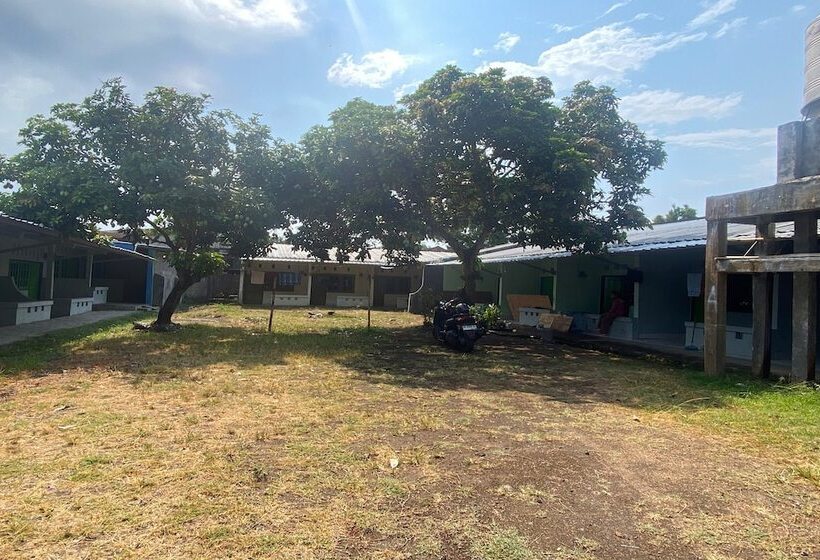 فندق Oyo Life 93256 Kos Meninting