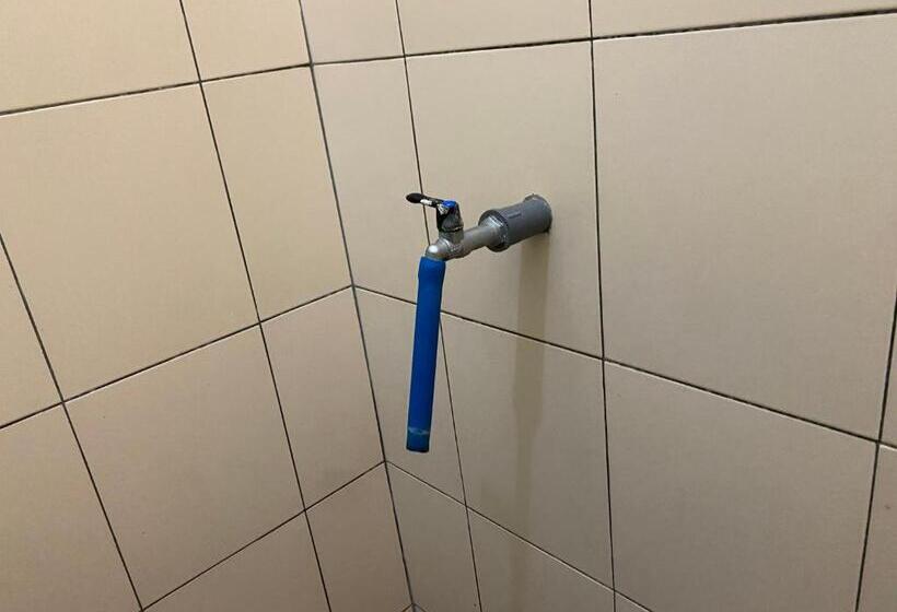 בית מלון כפרי Oyo Life 93258 Kos Sahabat