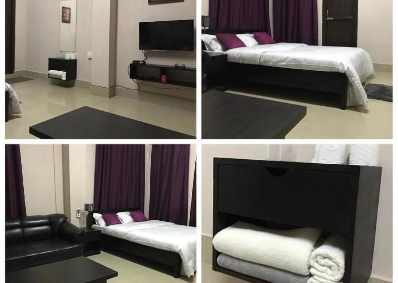 هتل Premier Lodge