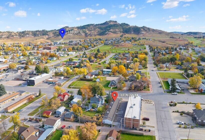 فندق Queen City Inn