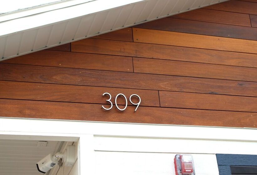 فندق Queen City Inn