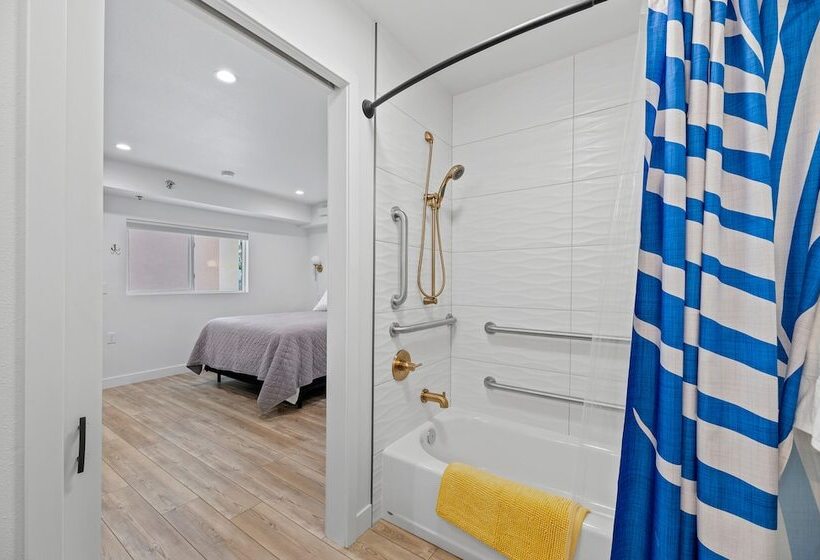 فندق Queen City Inn