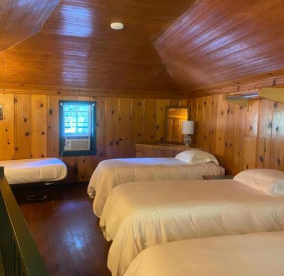 Отель Seven Circles Room#5 Mini Fridge Wi Fi